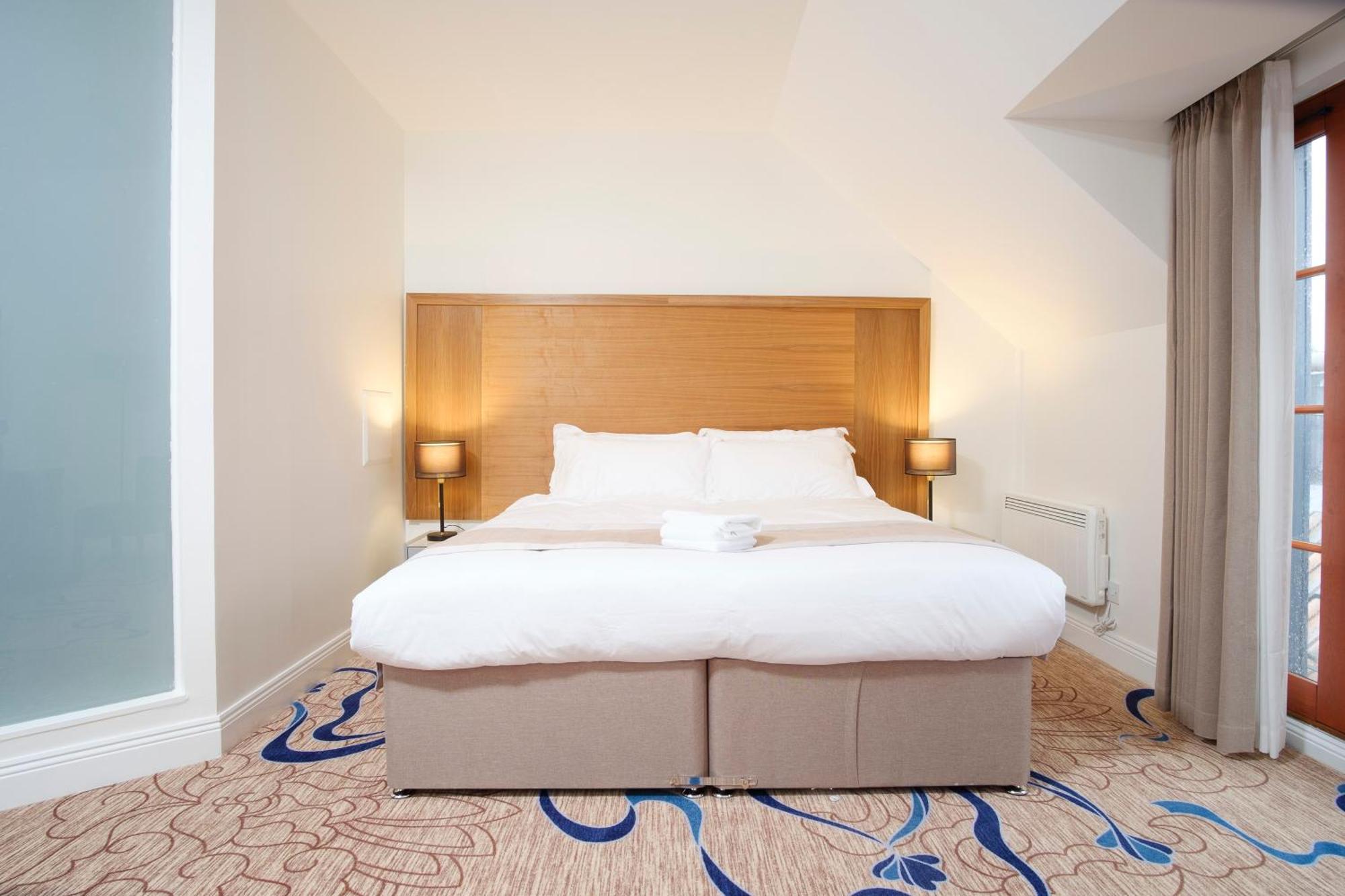 Kelpies Hotel Falkirk Esterno foto
