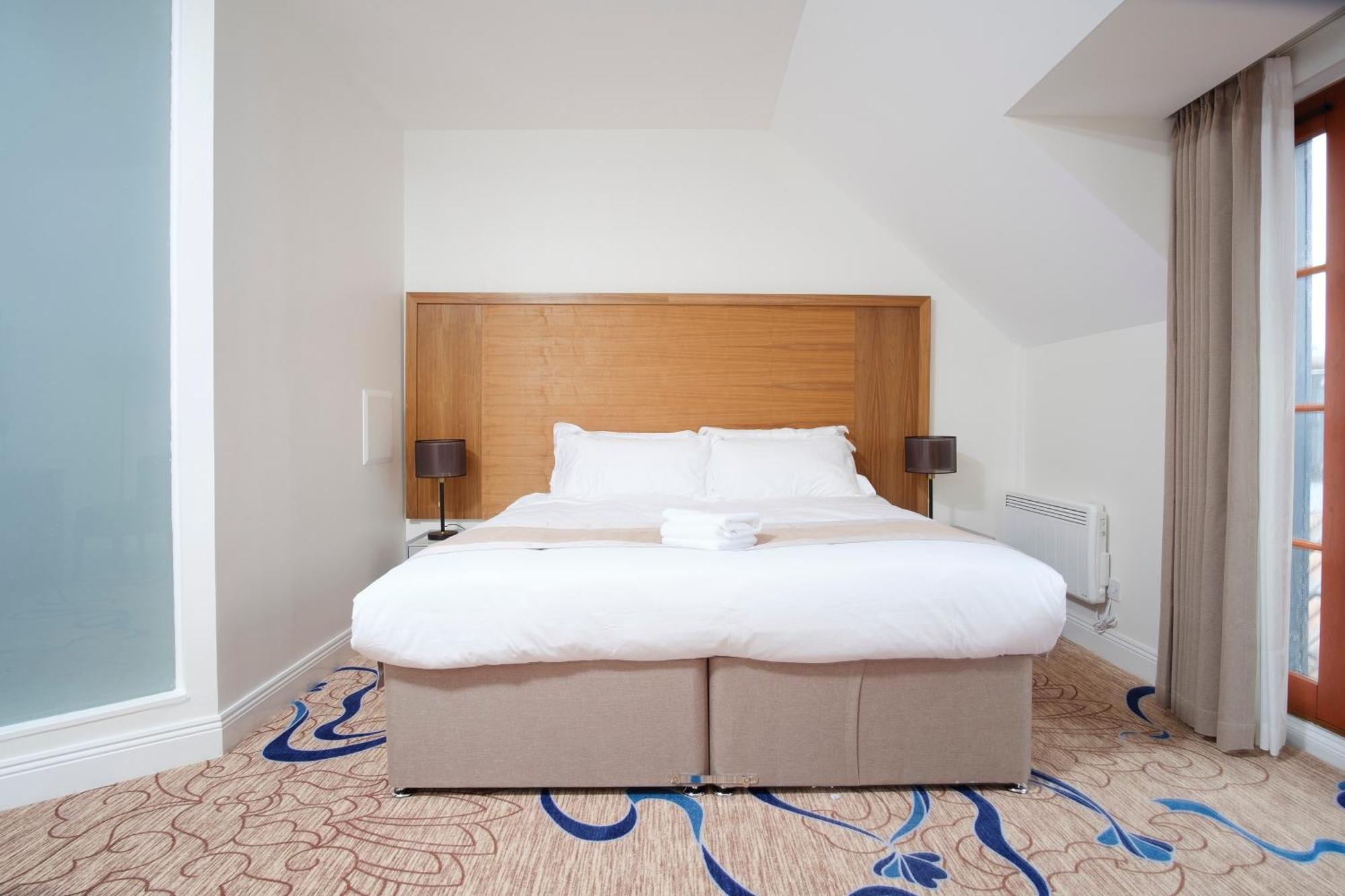 Kelpies Hotel Falkirk Esterno foto
